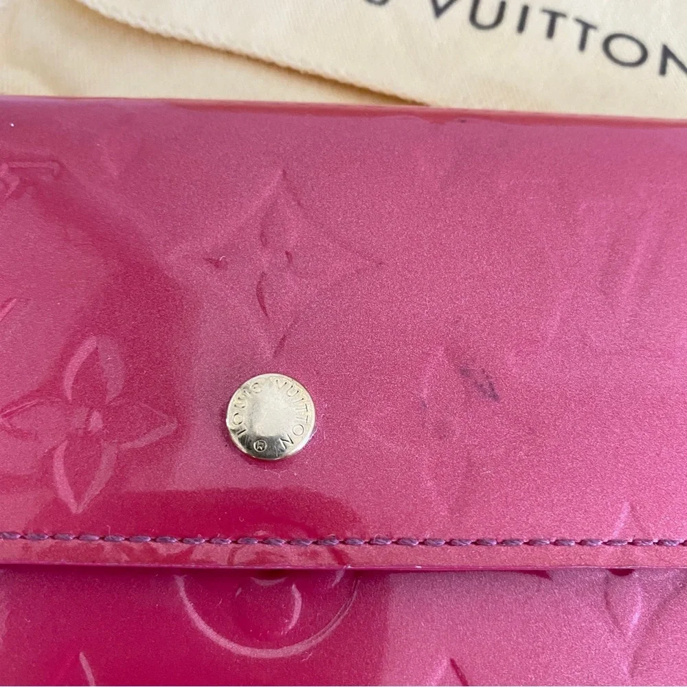 LOUIS VUITTON pink Vernis Wallet